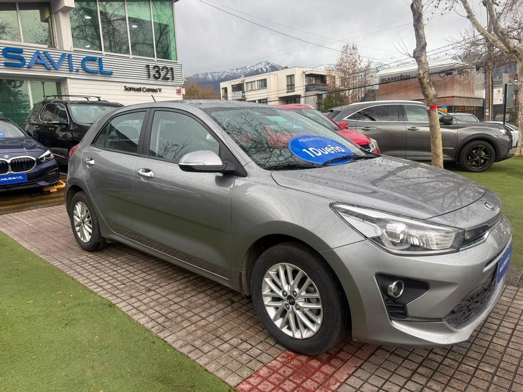 2022 Kia Rio 5 miniatura 2