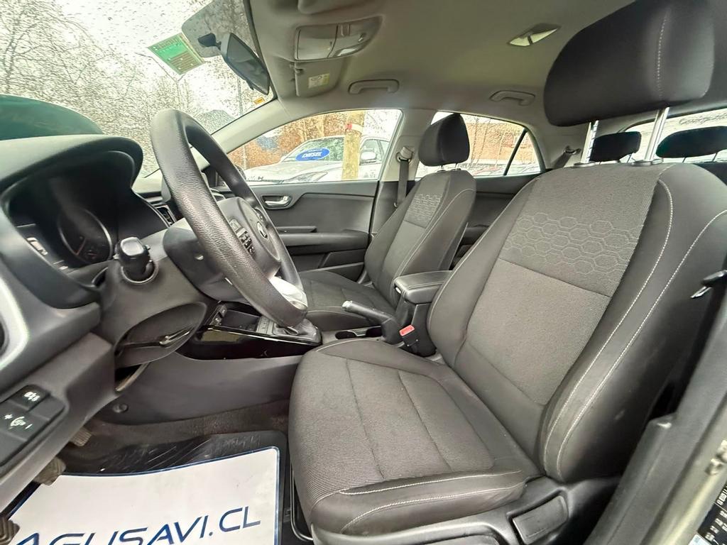 2022 Kia Rio 5 miniatura 8