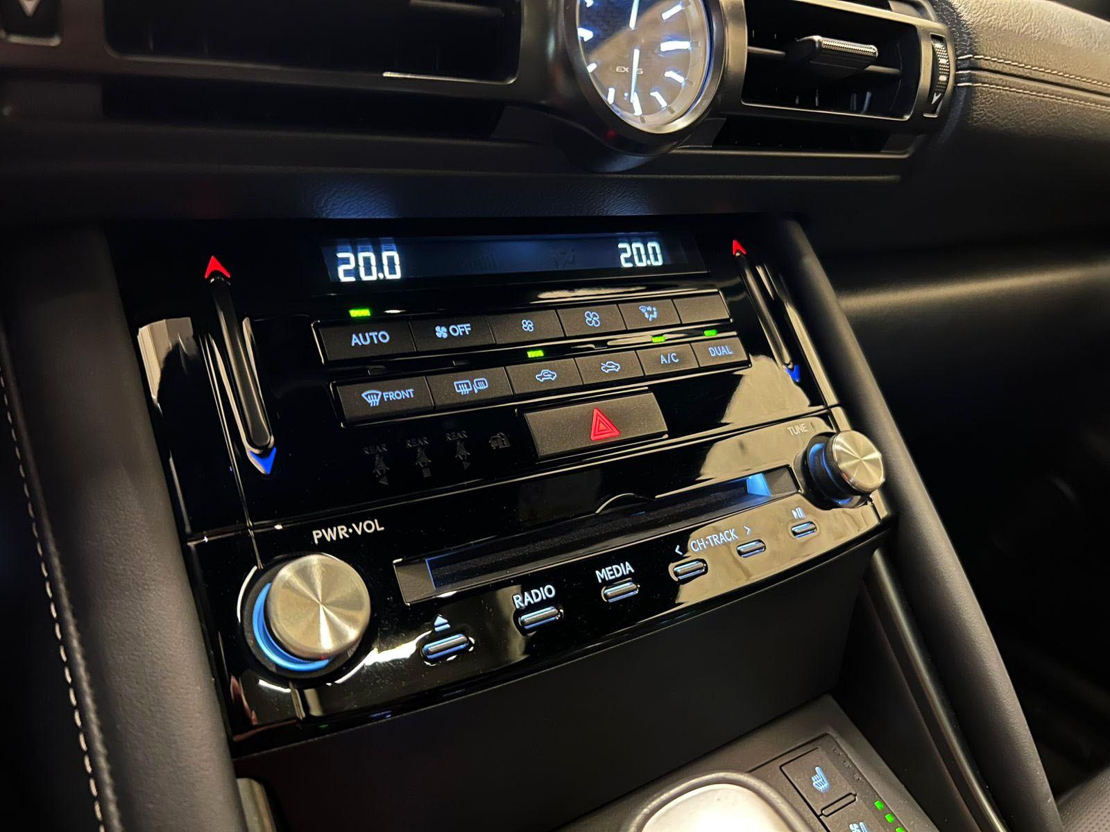 2024 Lexus IS300 miniatura 10