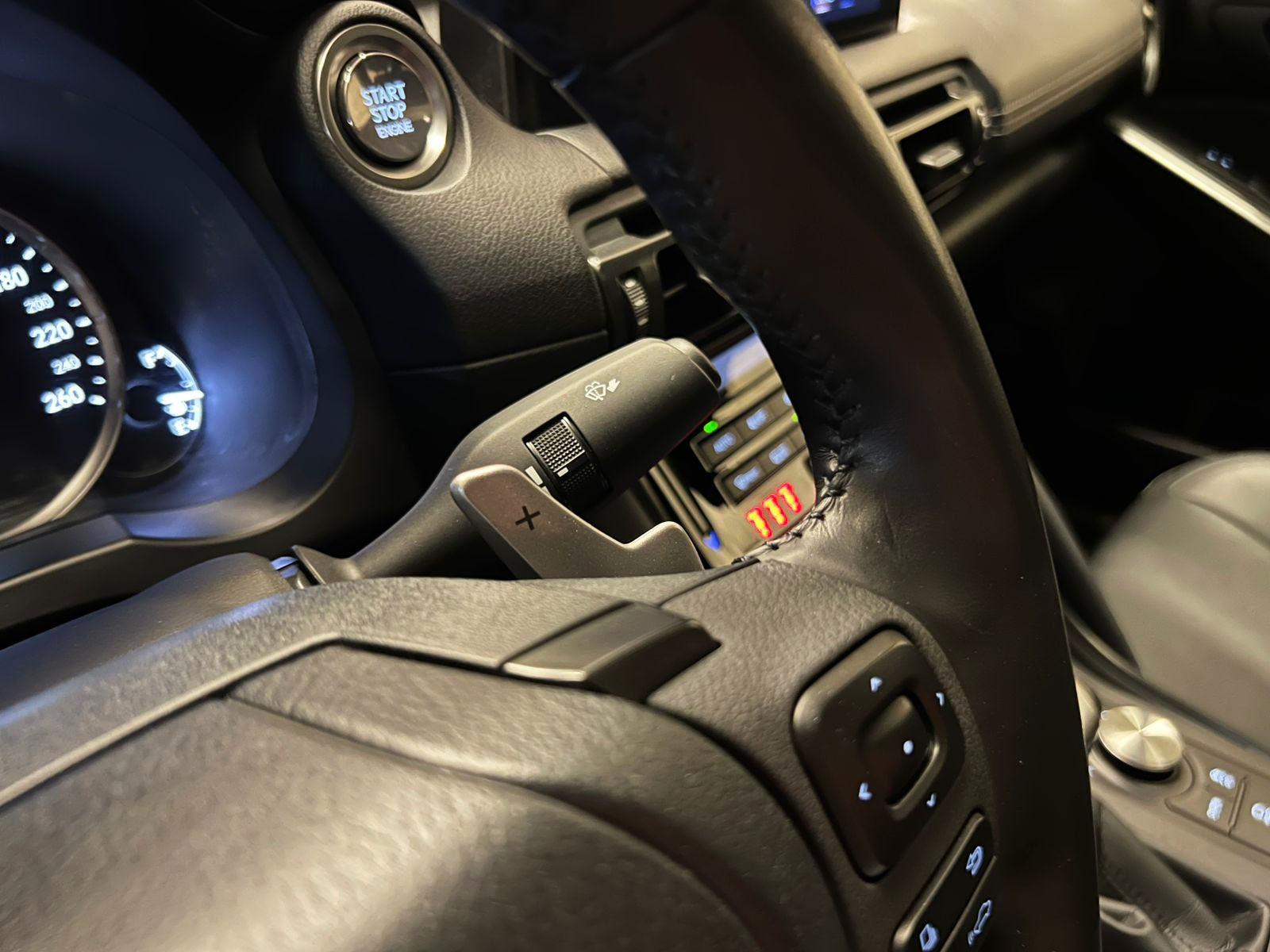 2024 Lexus IS300 miniatura 8