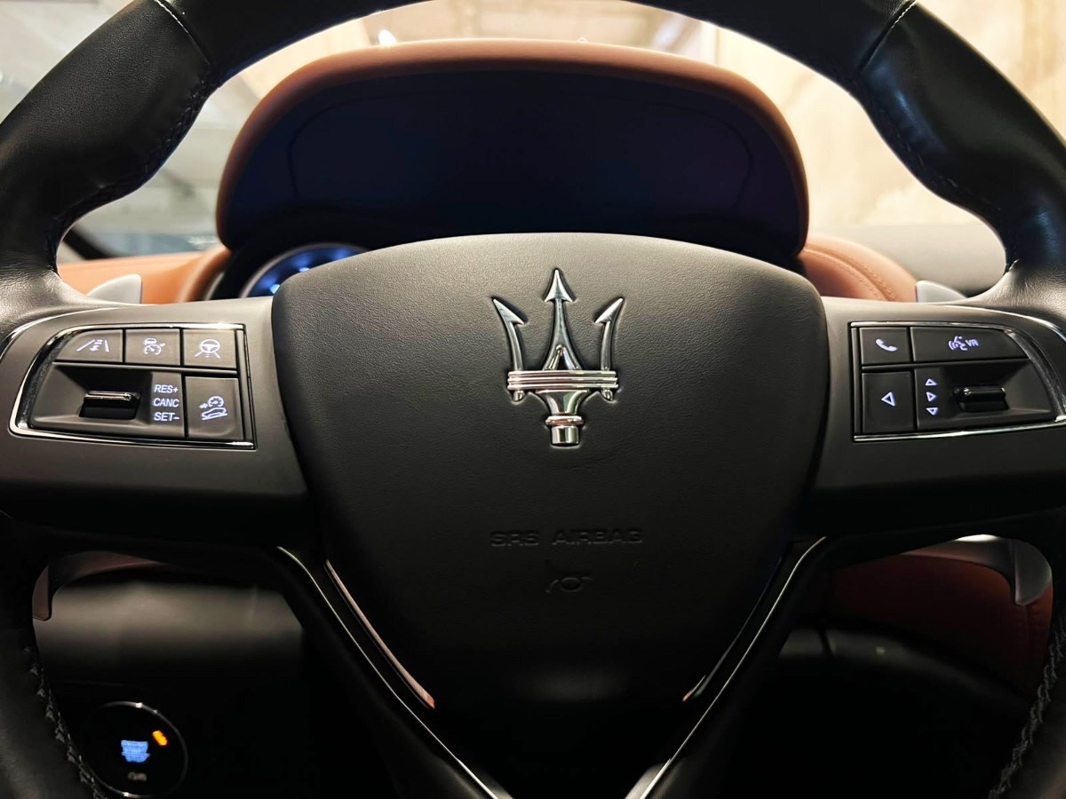 2023 Maserati Levante miniatura 11