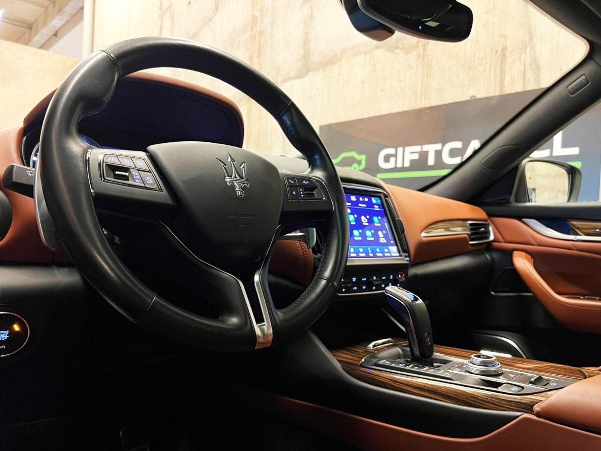 2023 Maserati Levante miniatura 13