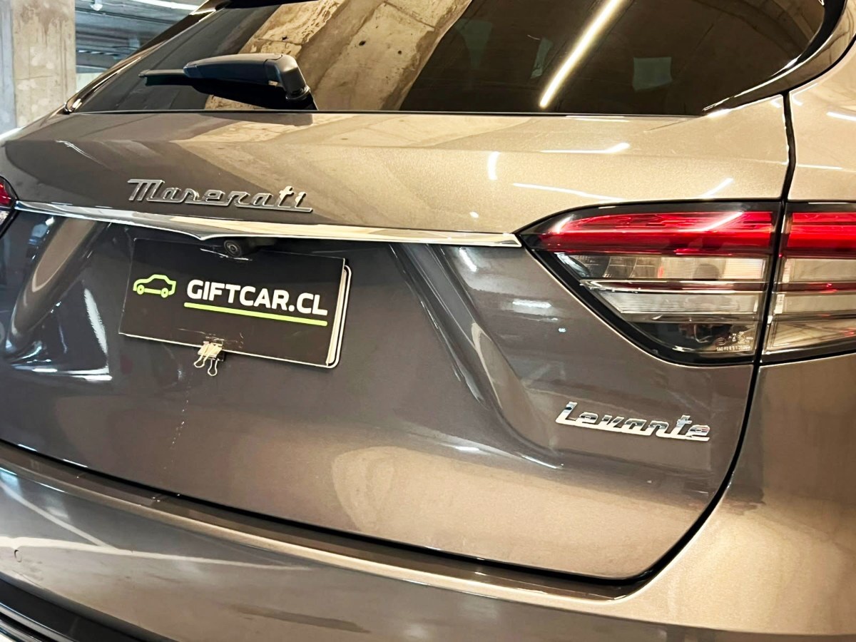 2023 Maserati Levante miniatura 7
