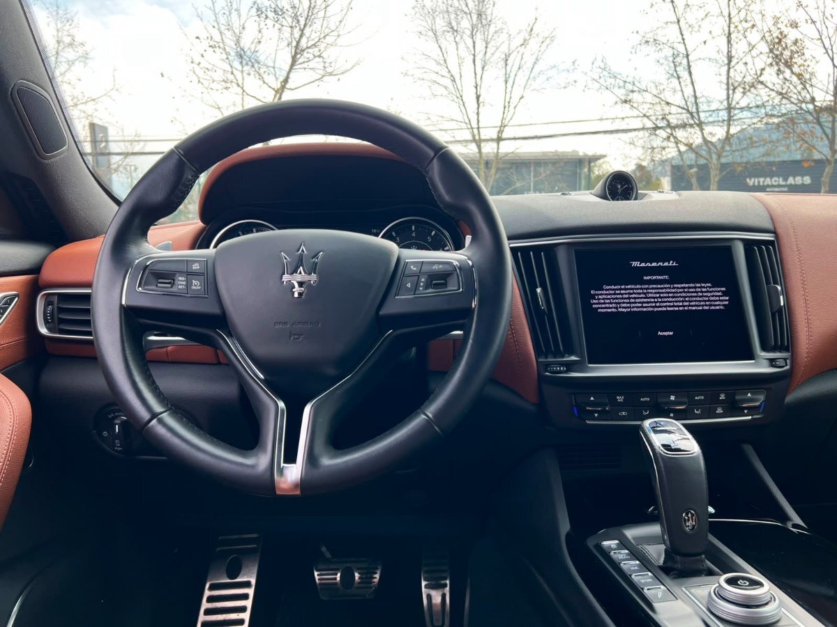 2023 Maserati Levante miniatura 12