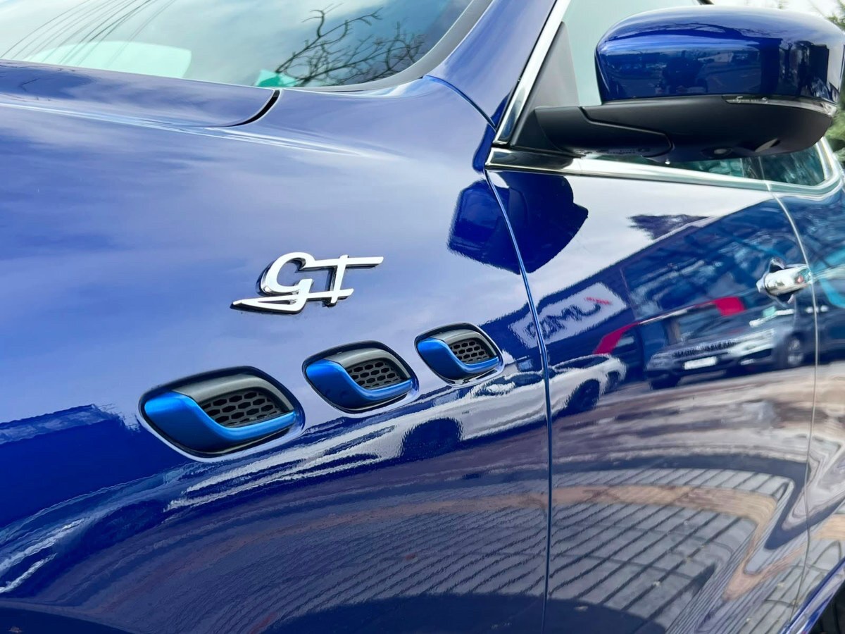2023 Maserati Levante miniatura 7