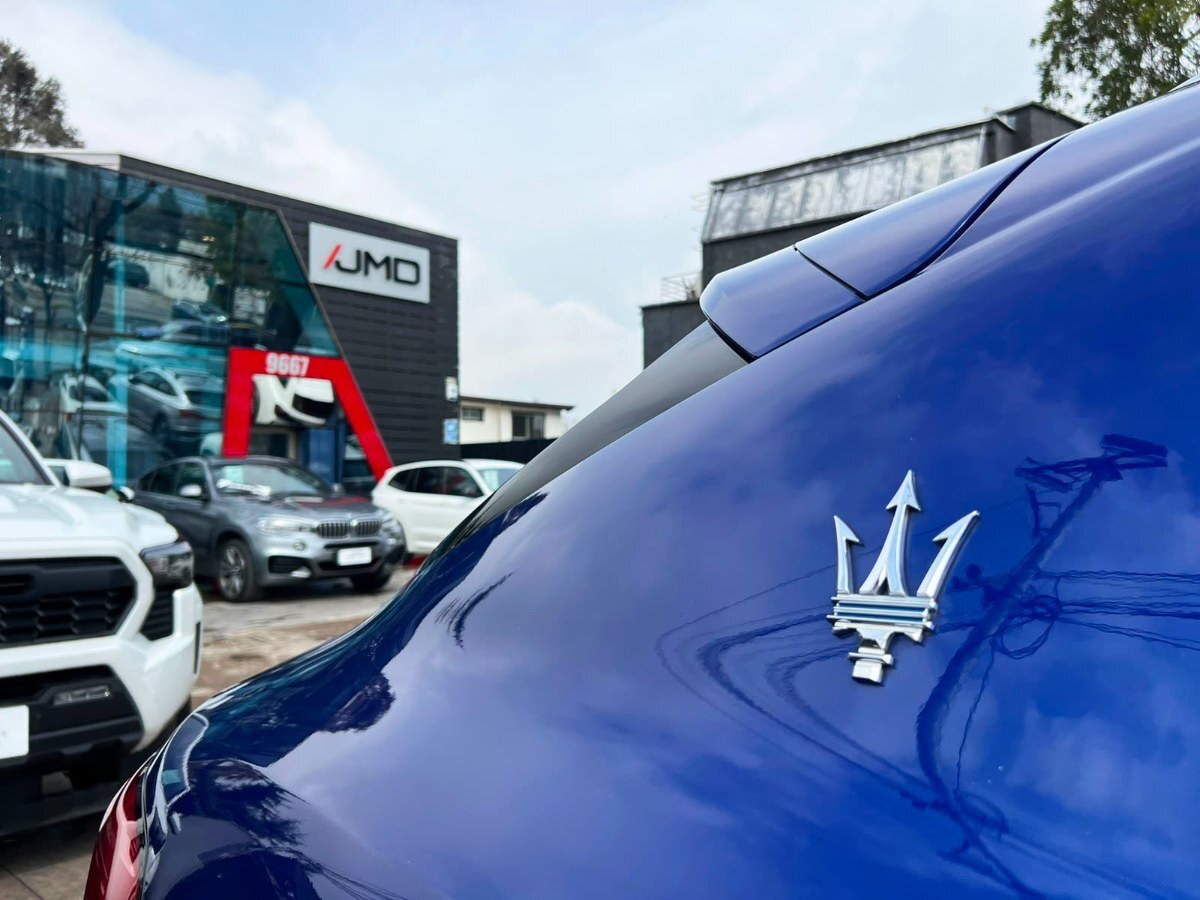 2023 Maserati Levante miniatura 9