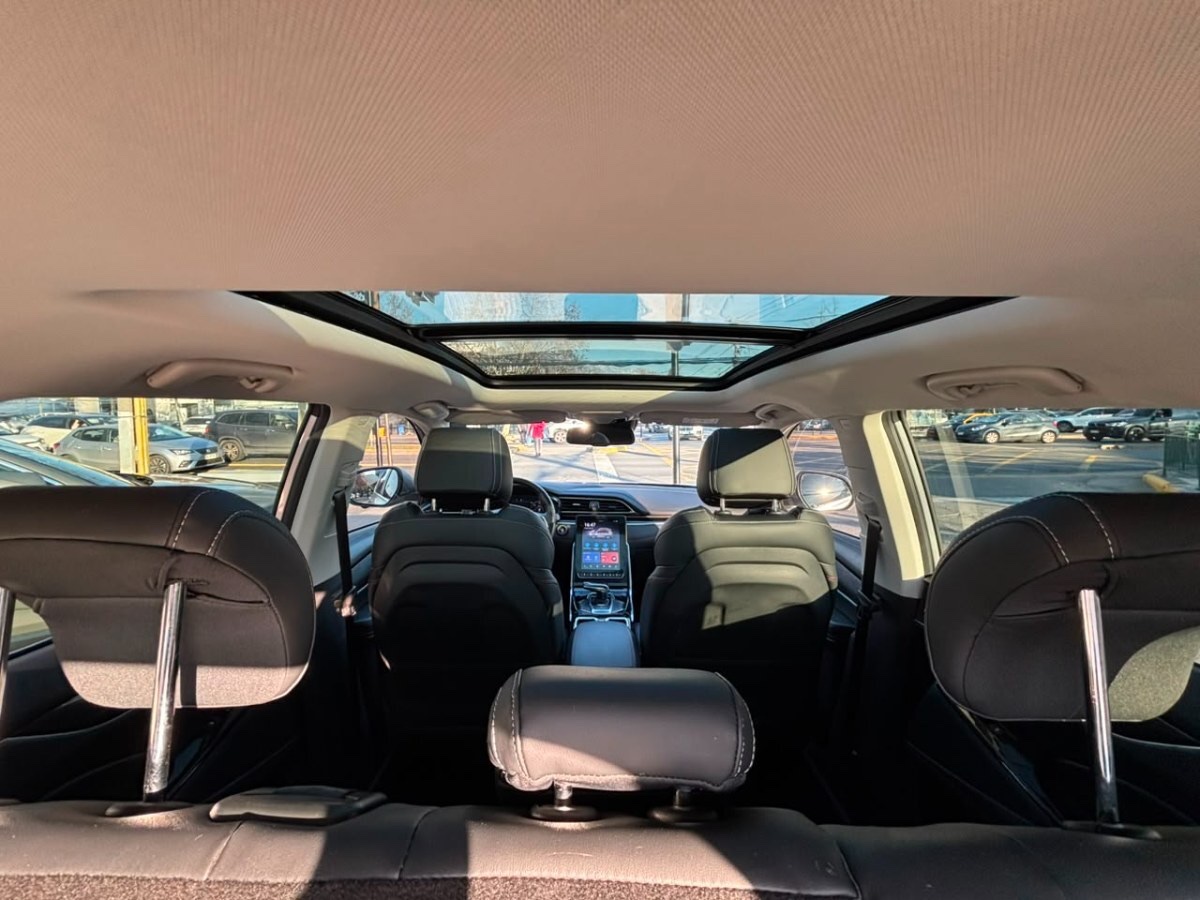 2023 Maxus Euniq 6 miniatura 18