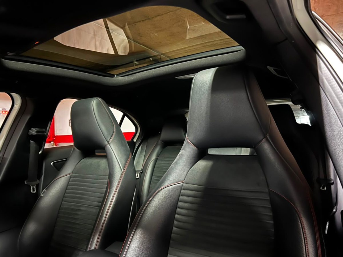 2015 Mercedes Benz A200 miniatura 12