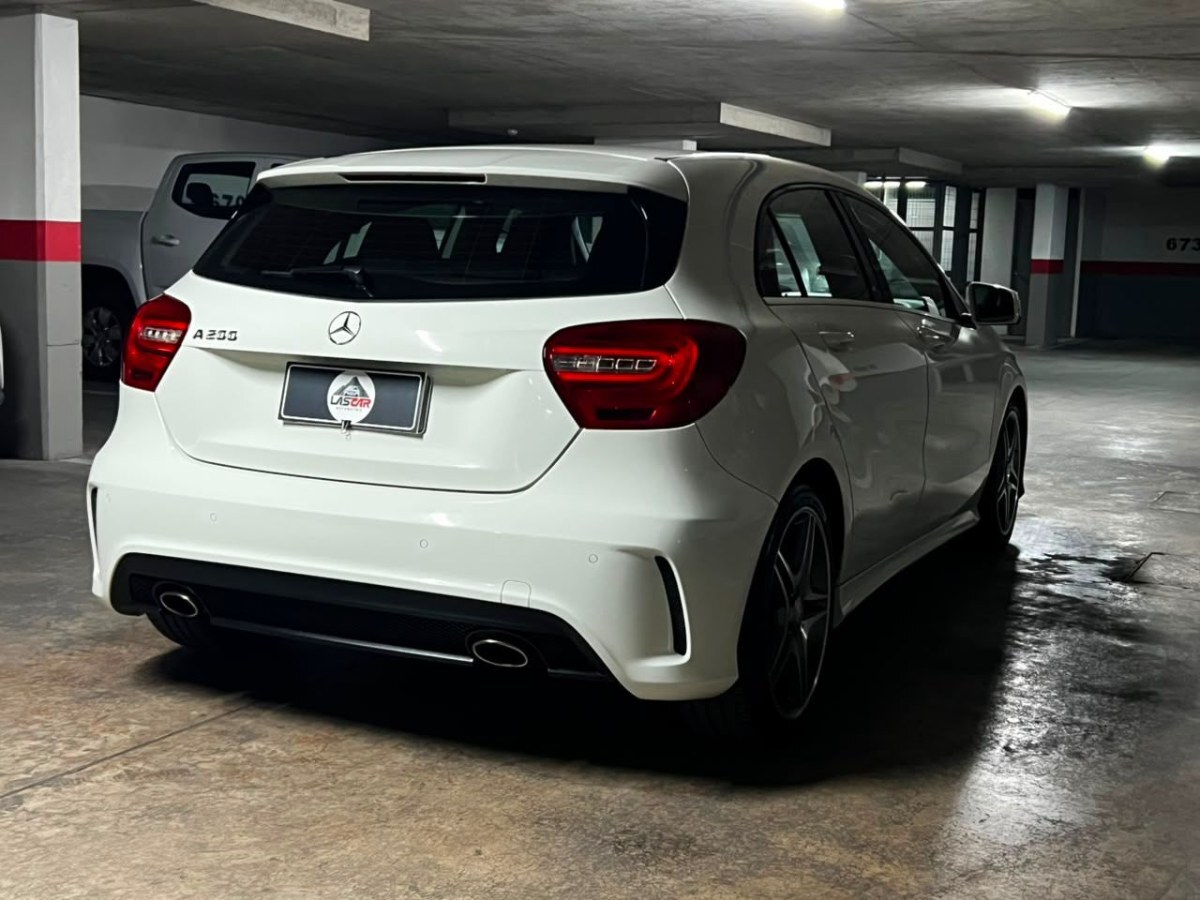 2015 Mercedes Benz A200 miniatura 4