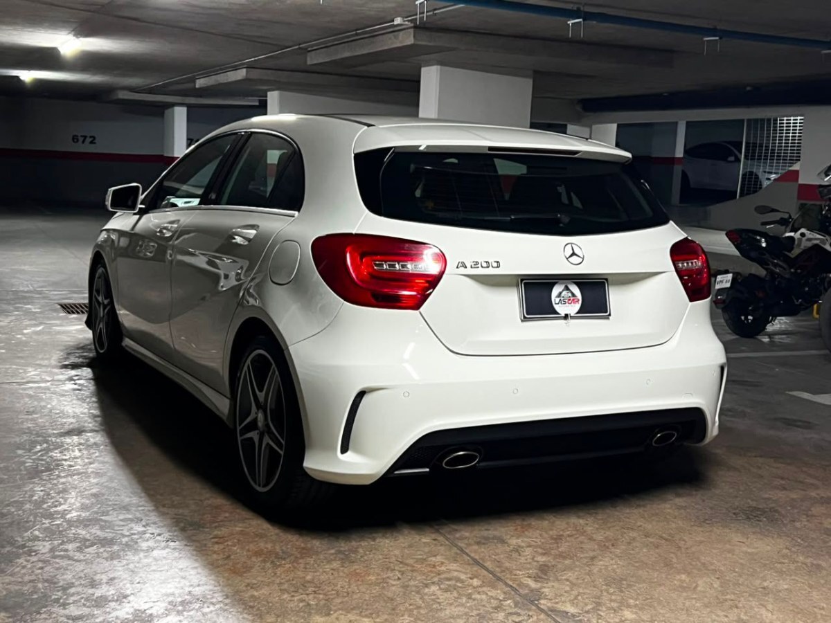 2015 Mercedes Benz A200 miniatura 6