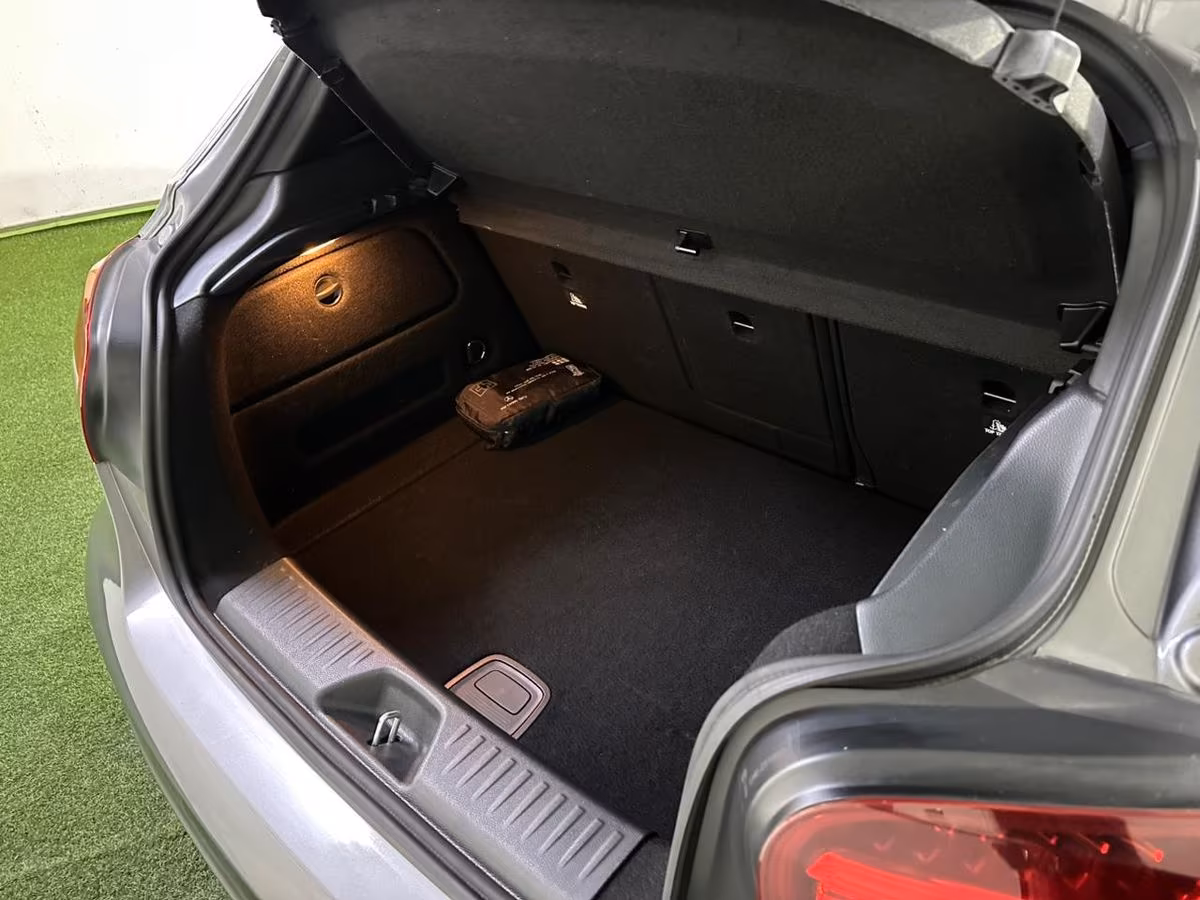 2017 Mercedes Benz A200 miniatura 5