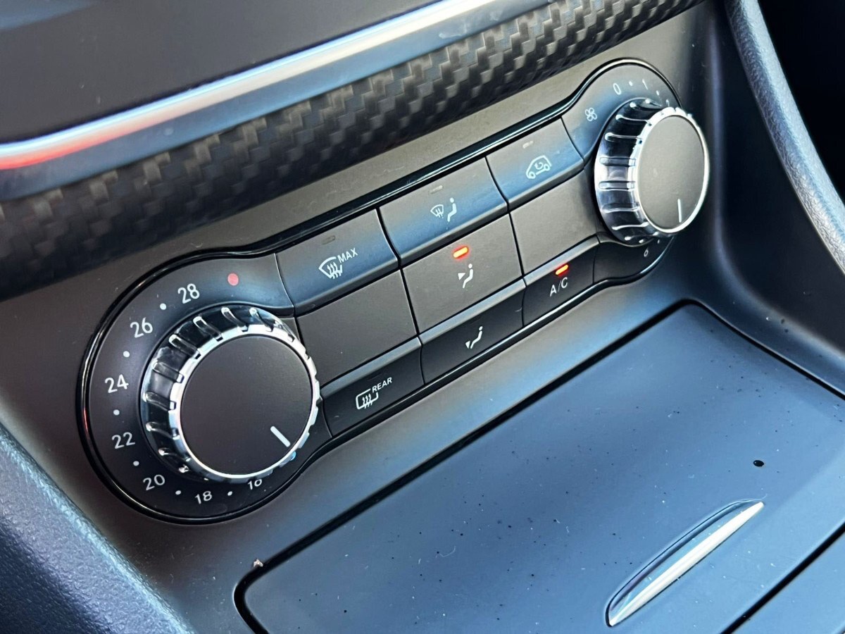 2014 Mercedes Benz A200 miniatura 15