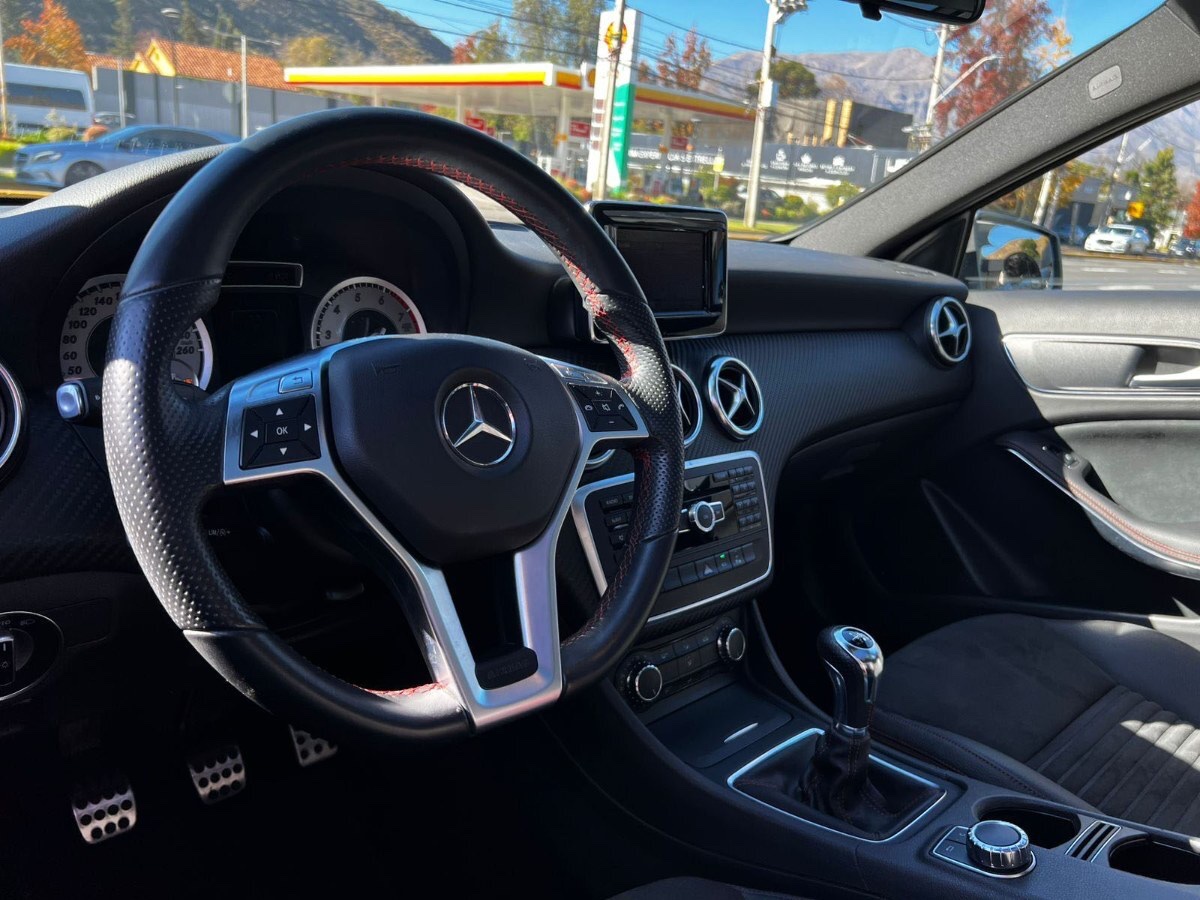 2014 Mercedes Benz A200 miniatura 9