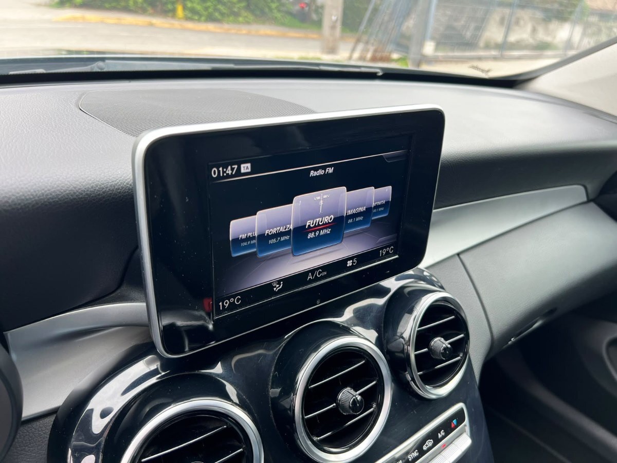 2018 Mercedes Benz C200 miniatura 11