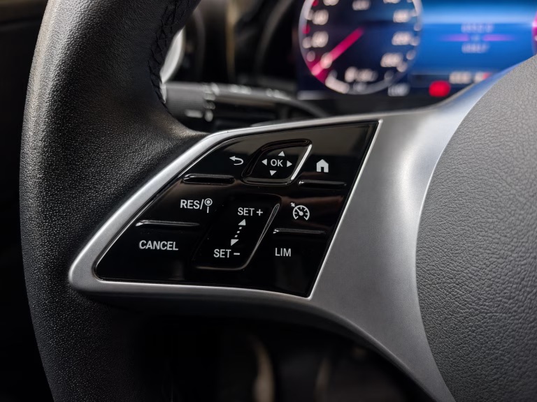 2023 Mercedes Benz C200 miniatura 13