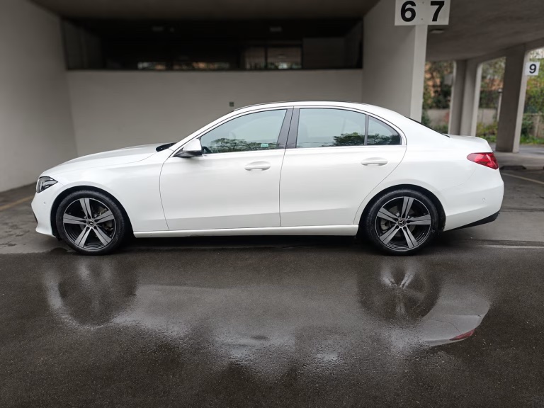 2023 Mercedes Benz C200 miniatura 3