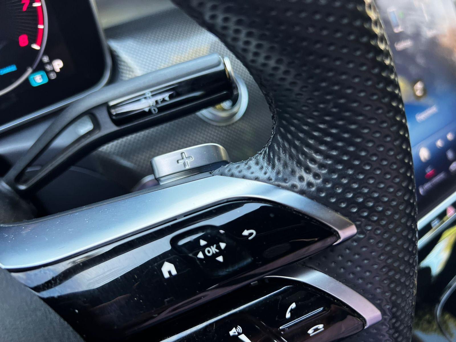2023 Mercedes Benz C200 miniatura 14