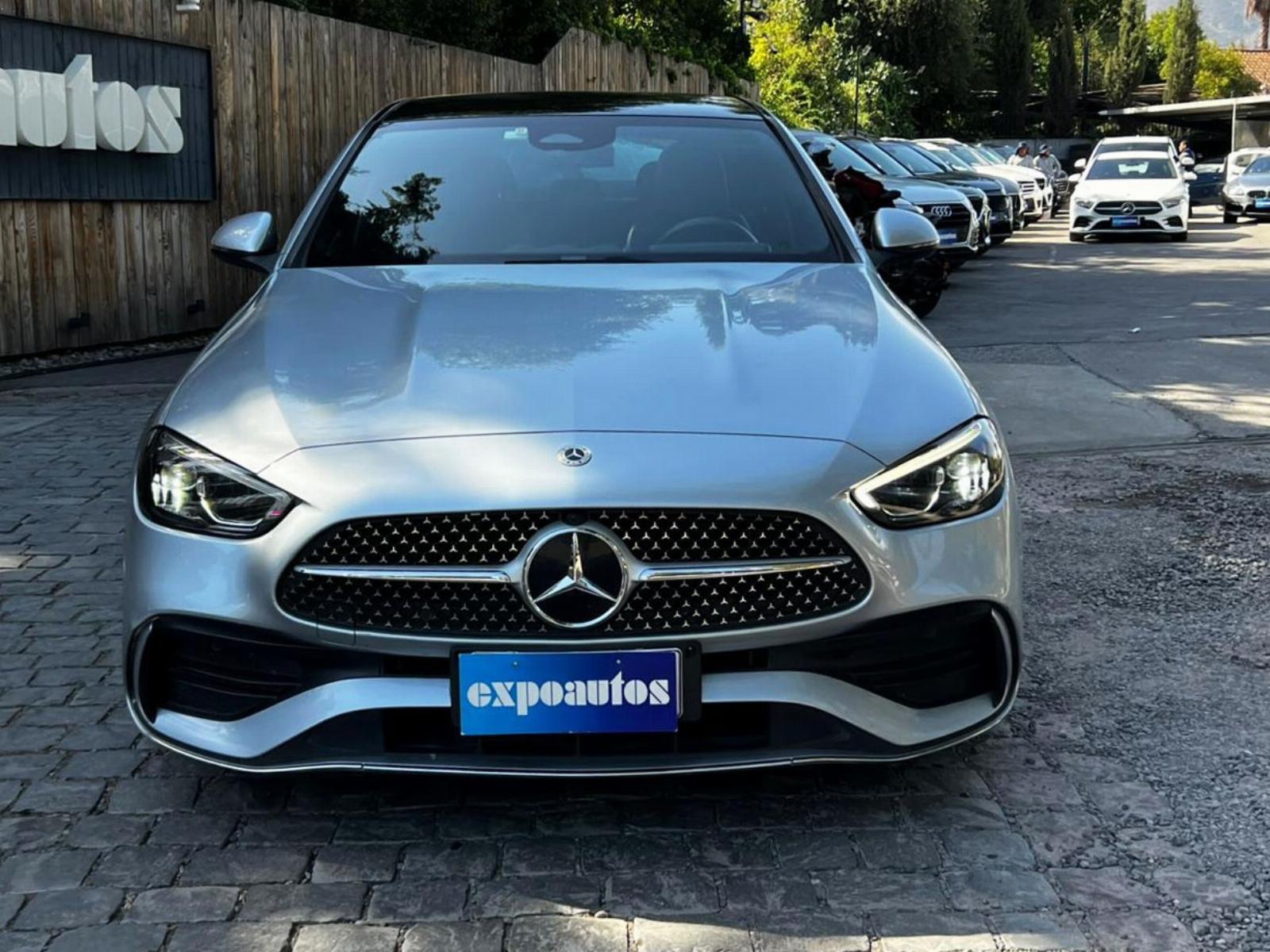 2023 Mercedes Benz C200 miniatura 3