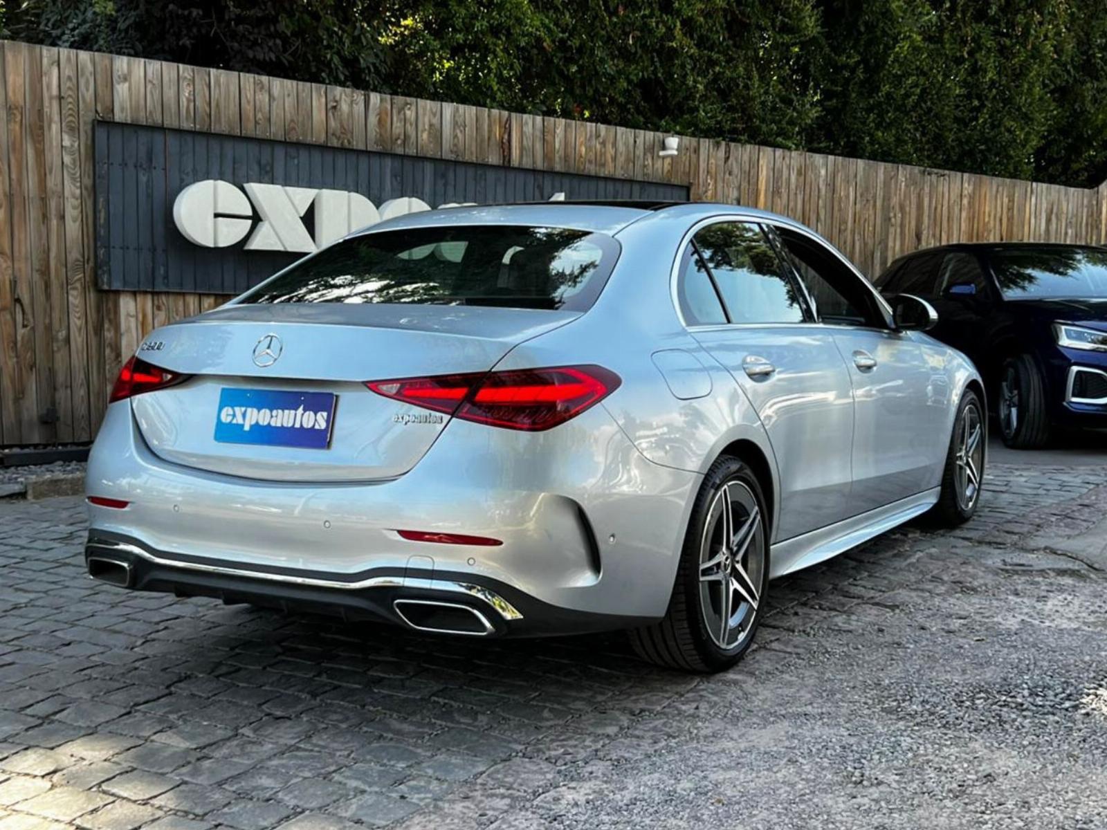 2023 Mercedes Benz C200 miniatura 4