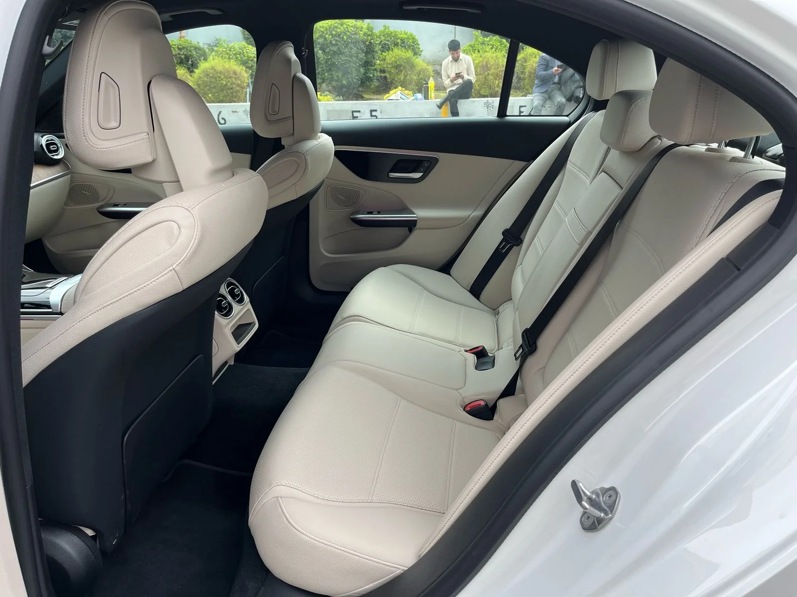 2023 Mercedes Benz C300 miniatura 9