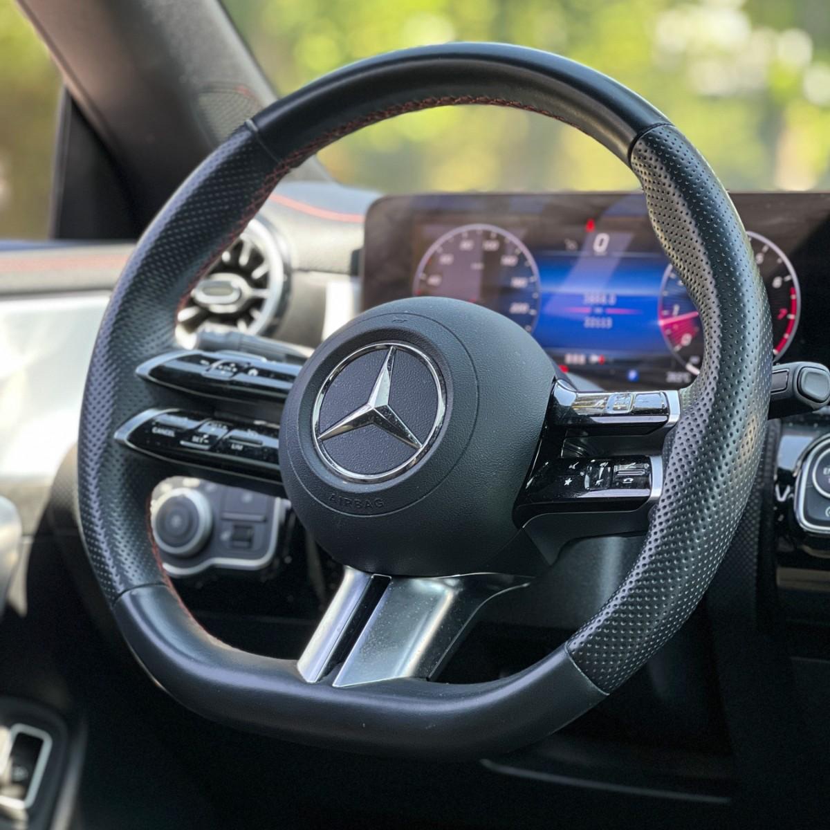 2025 Mercedes Benz CLA 200 miniatura 19