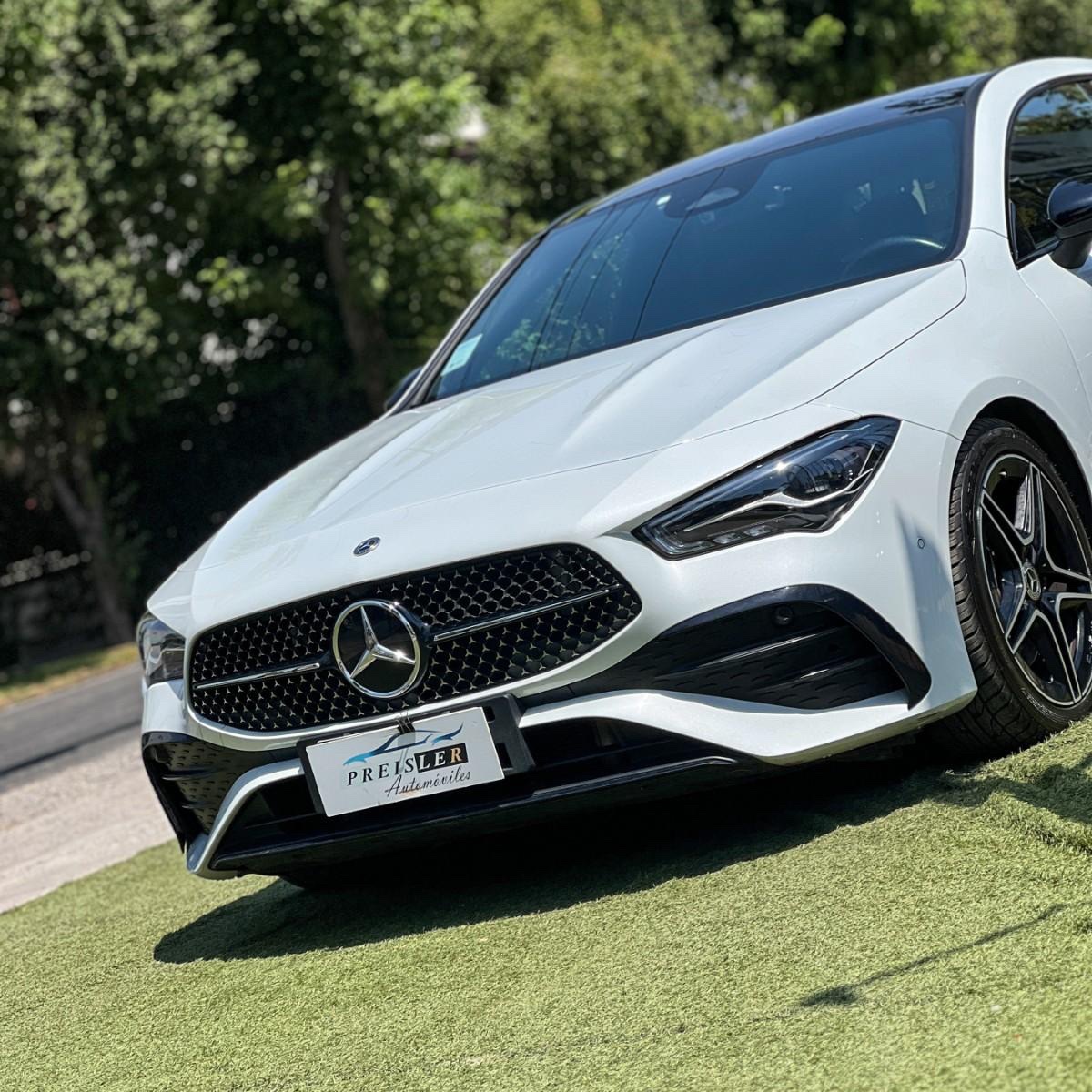 2025 Mercedes Benz CLA 200 miniatura 4