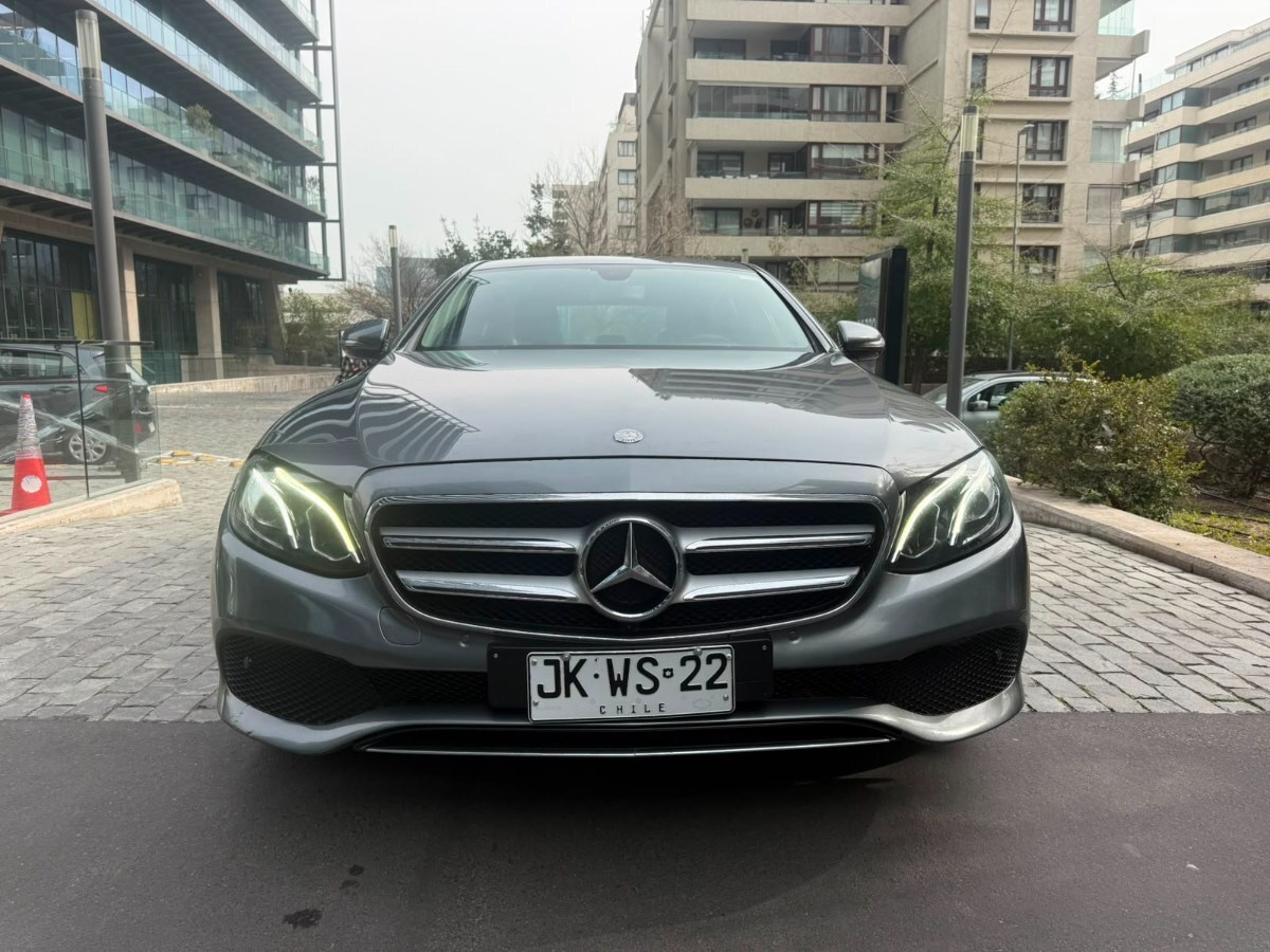 2017 Mercedes Benz E200 miniatura 3