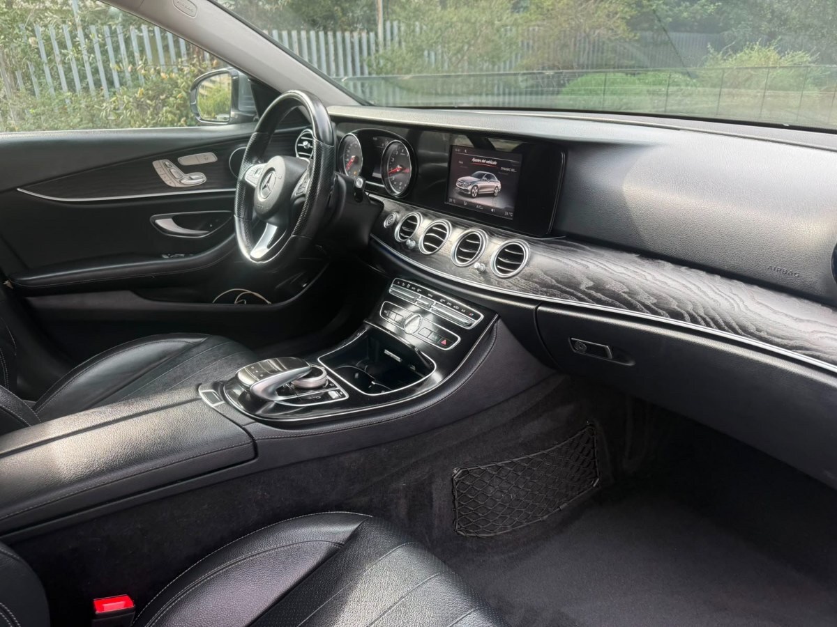 2017 Mercedes Benz E200 miniatura 7
