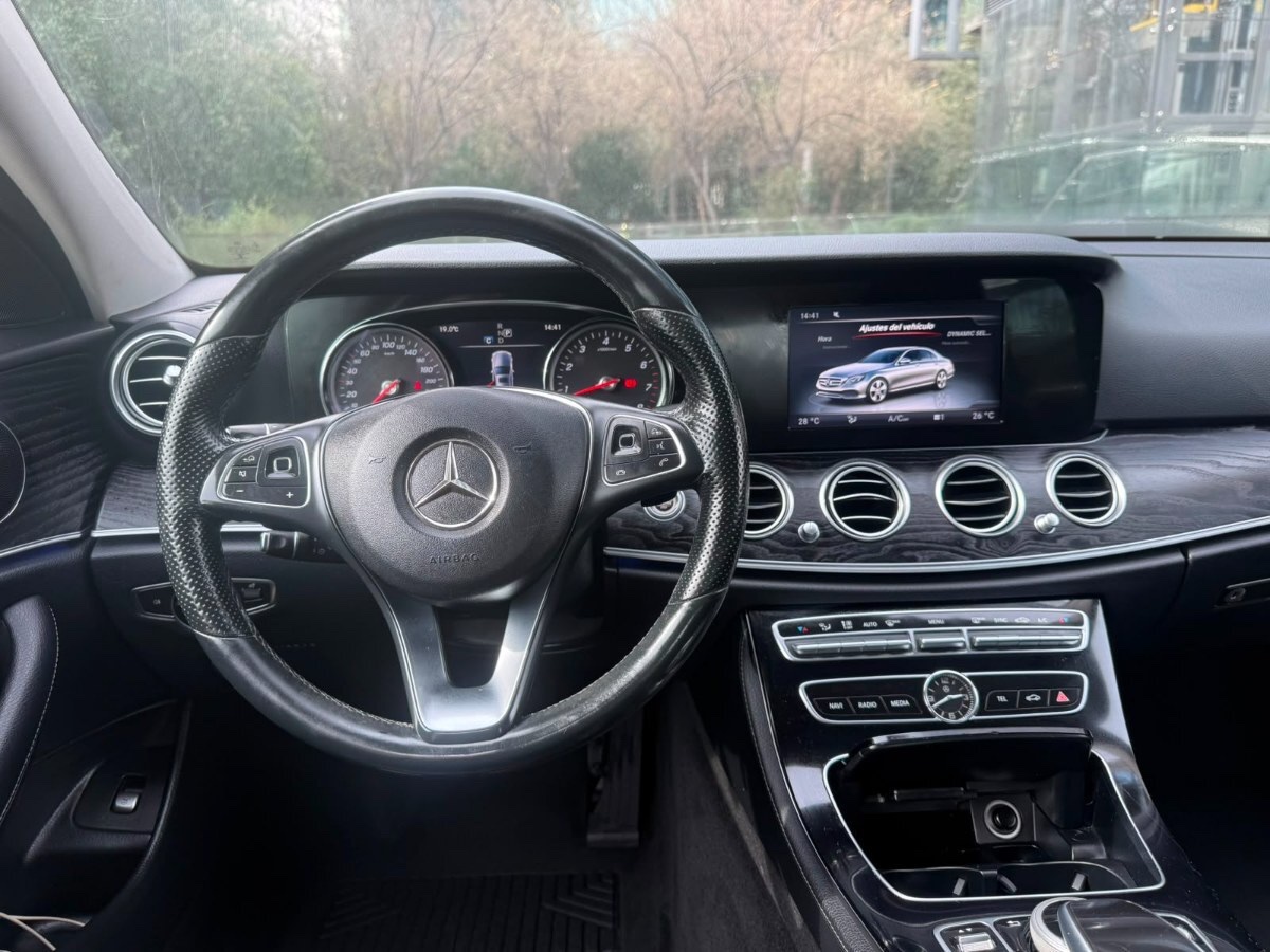 2017 Mercedes Benz E200 miniatura 8
