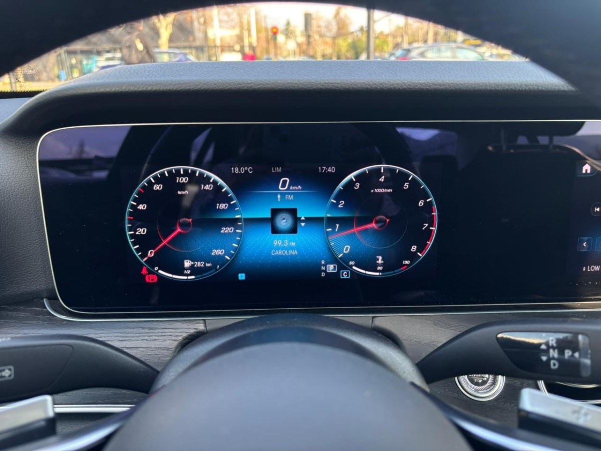 2023 Mercedes Benz E200 miniatura 10