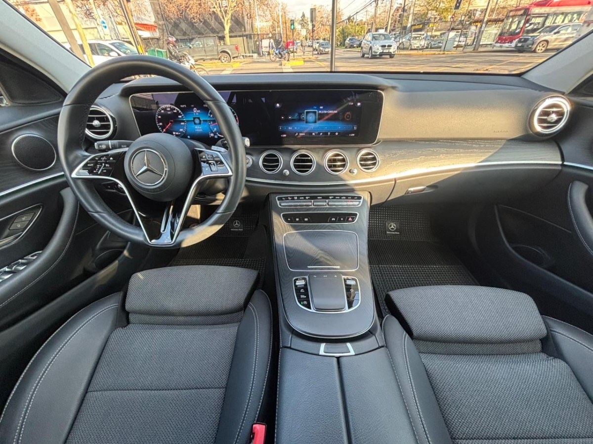2023 Mercedes Benz E200 miniatura 14