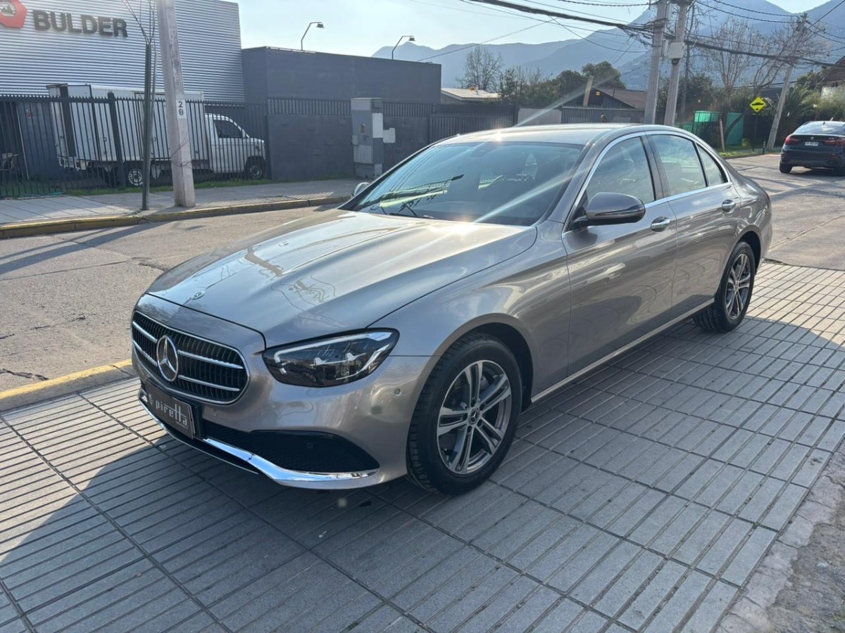 2023 Mercedes Benz E200 miniatura 3