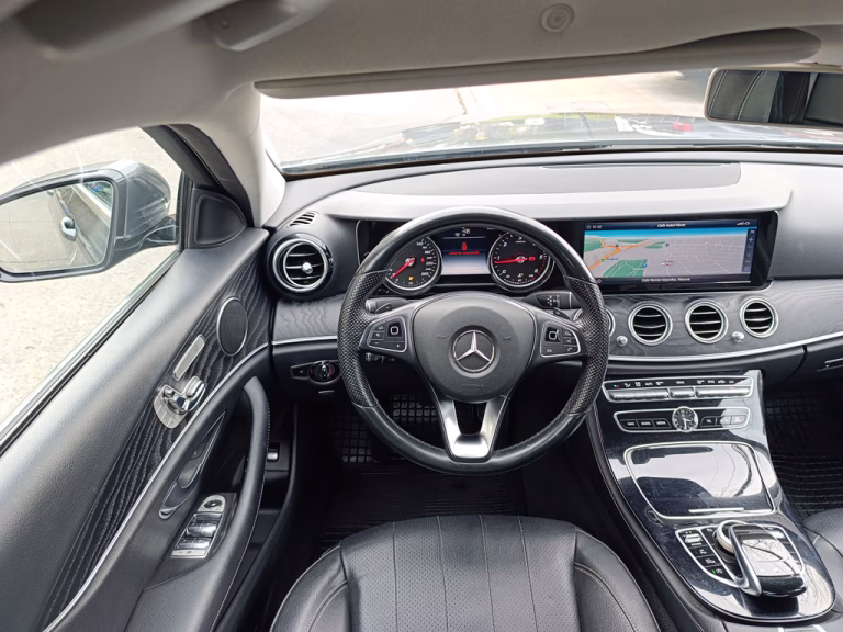 2017 Mercedes Benz E220d miniatura 14