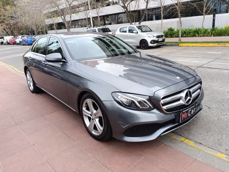 2017 Mercedes Benz E220d miniatura 8