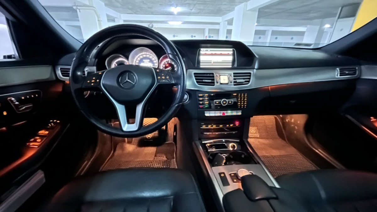 2015 Mercedes Benz E250 miniatura 10