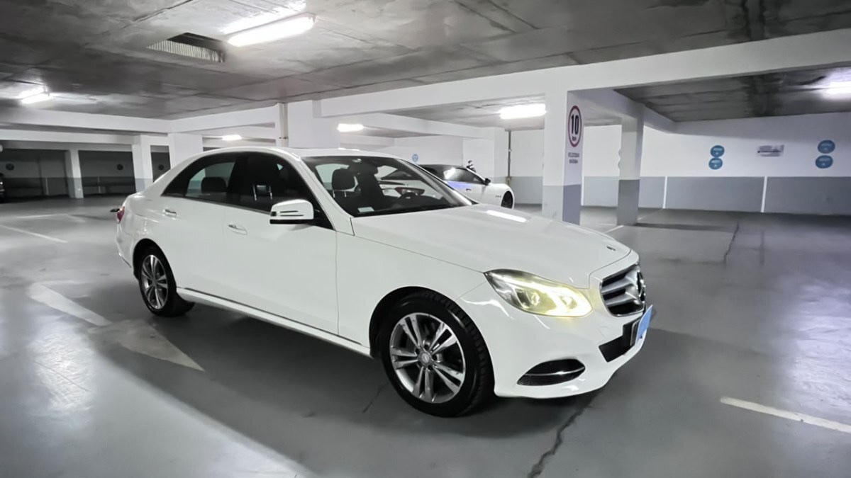 2015 Mercedes Benz E250 miniatura 2