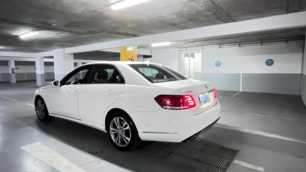 2015 Mercedes Benz E250 miniatura 4
