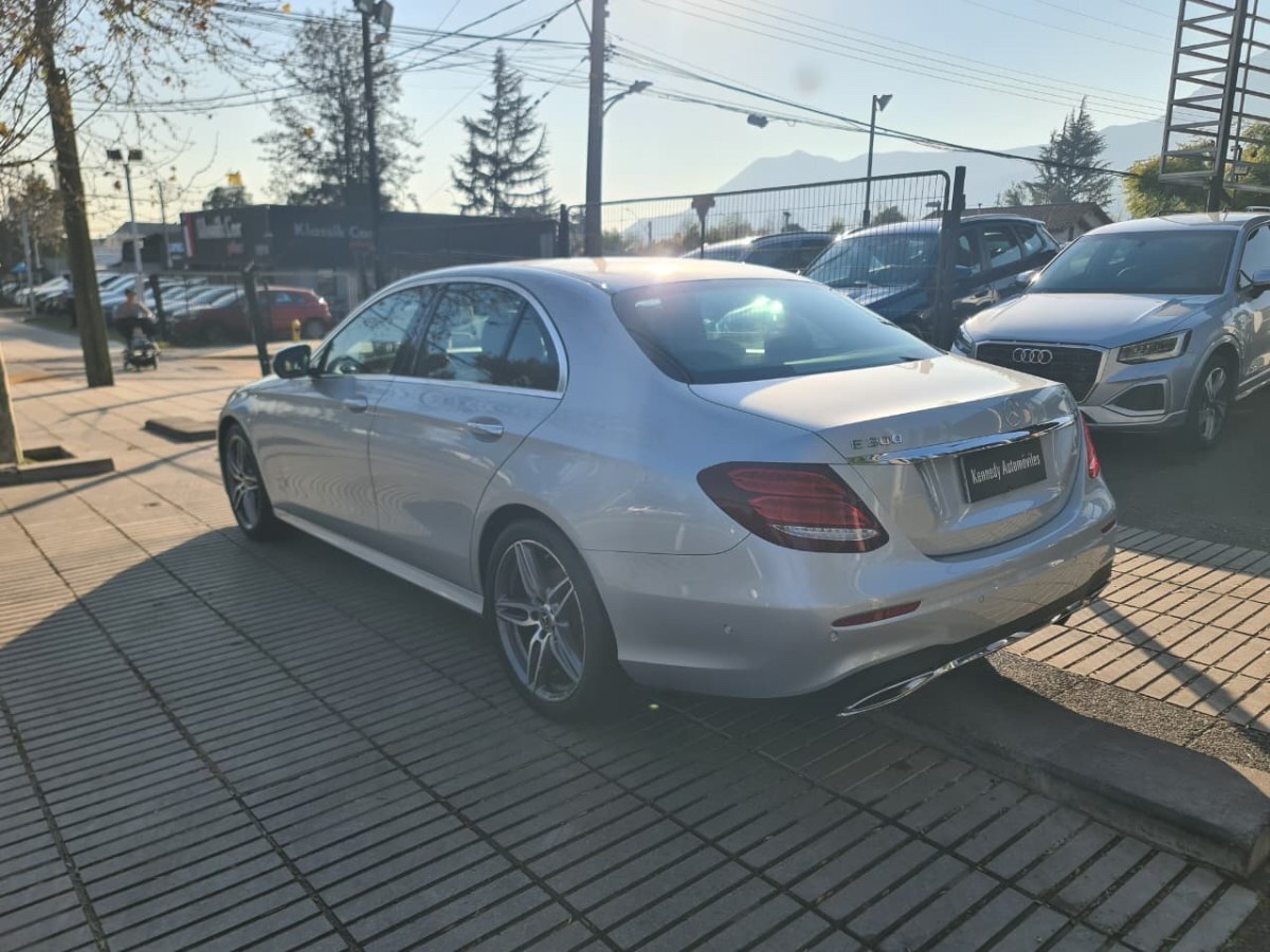 2019 Mercedes Benz E300 miniatura 3