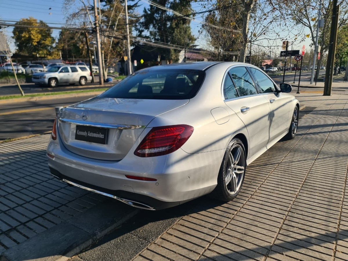 2019 Mercedes Benz E300 miniatura 4