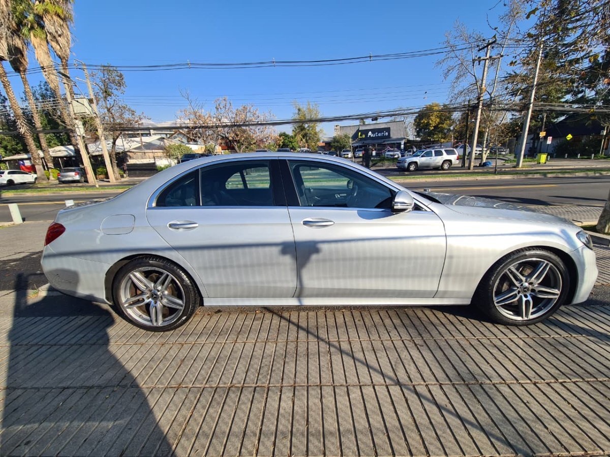 2019 Mercedes Benz E300 miniatura 6
