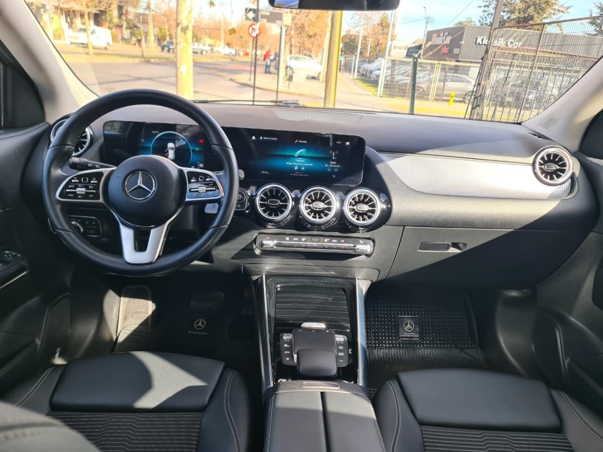 2022 Mercedes Benz GLA 200 miniatura 11