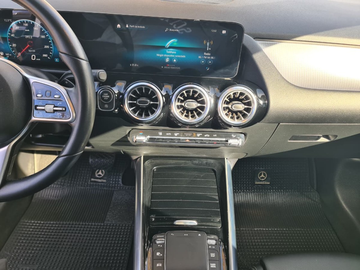 2022 Mercedes Benz GLA 200 miniatura 12