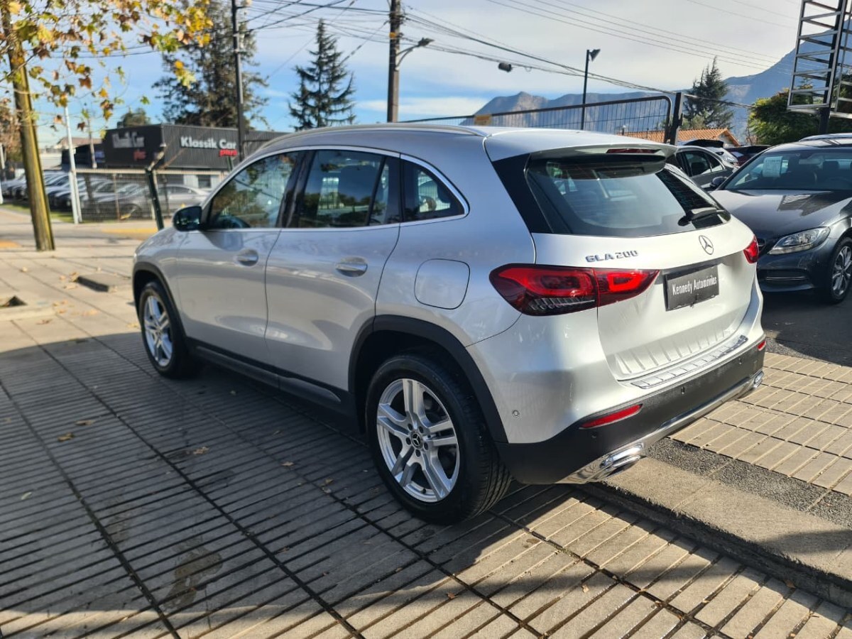 2022 Mercedes Benz GLA 200 miniatura 6