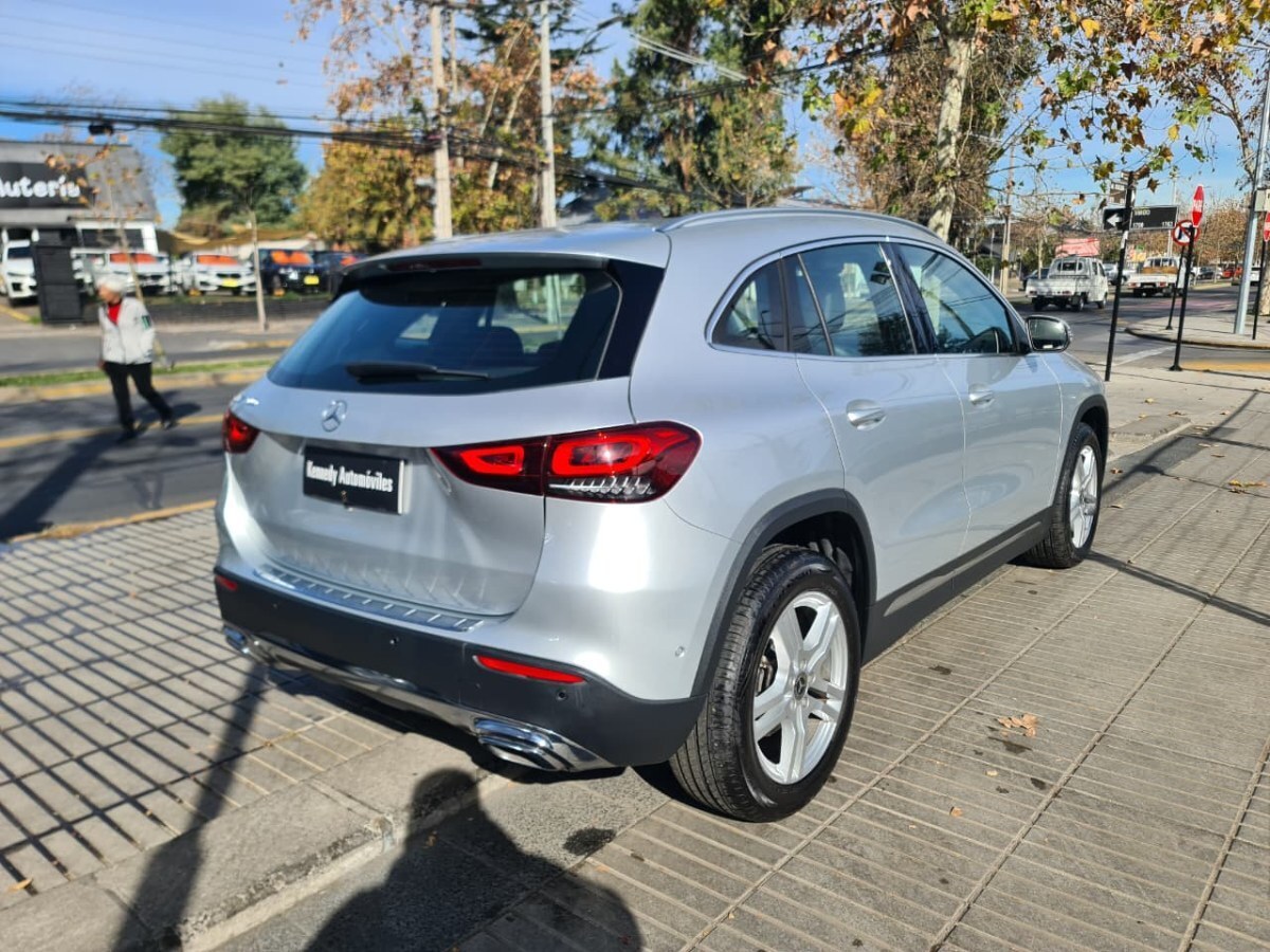 2022 Mercedes Benz GLA 200 miniatura 7
