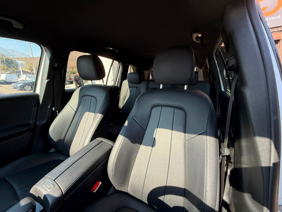 2023 Mercedes Benz GLB 200 miniatura 13