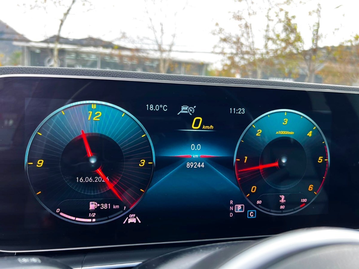 2023 Mercedes Benz GLE400D miniatura 13