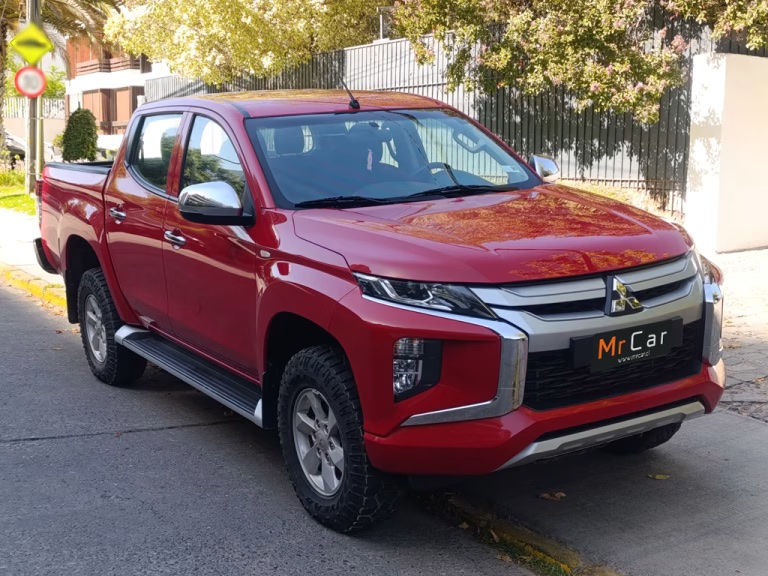 2024 Mitsubishi L200 miniatura 9