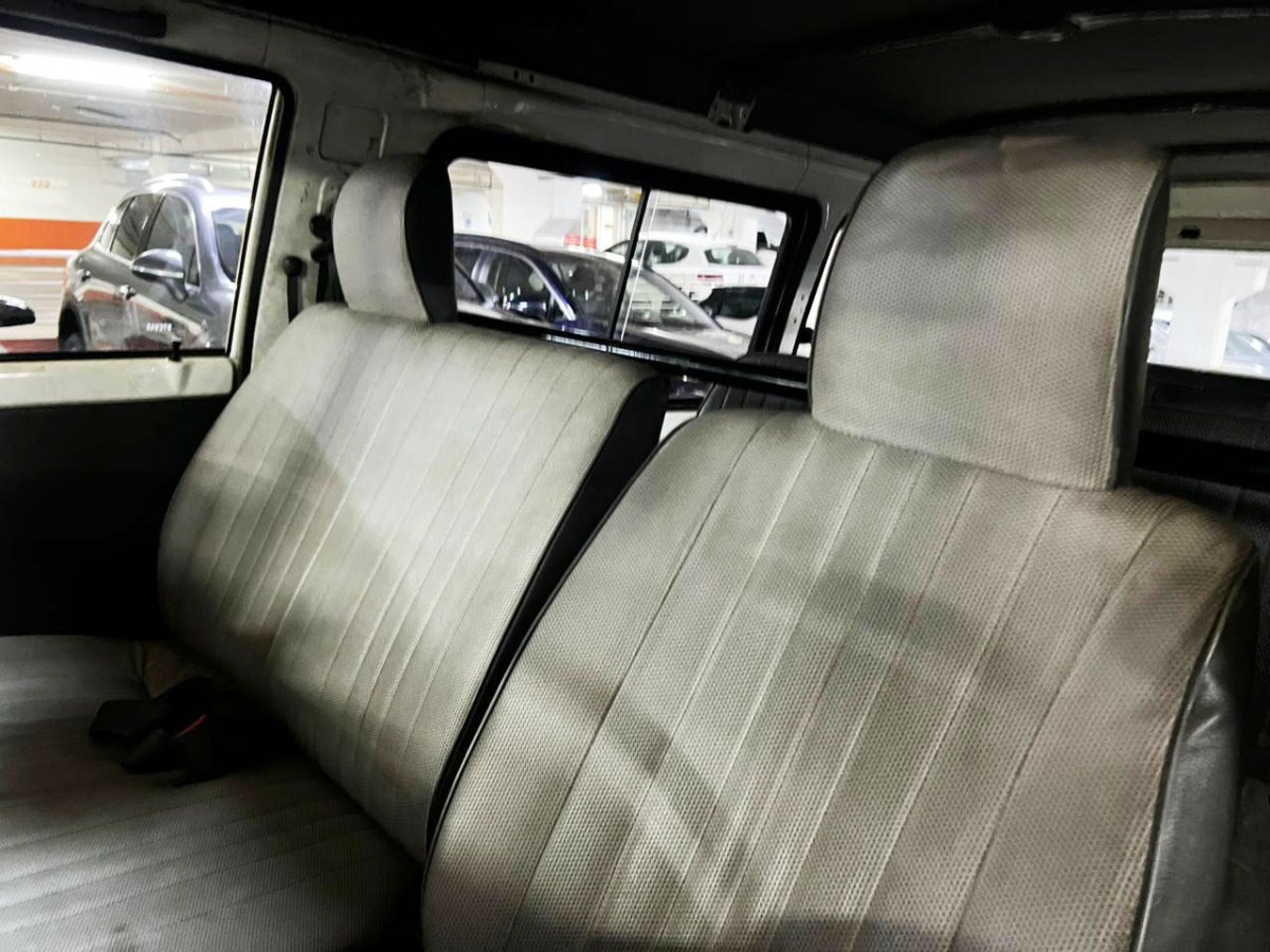2008 Mitsubishi L300 miniatura 10