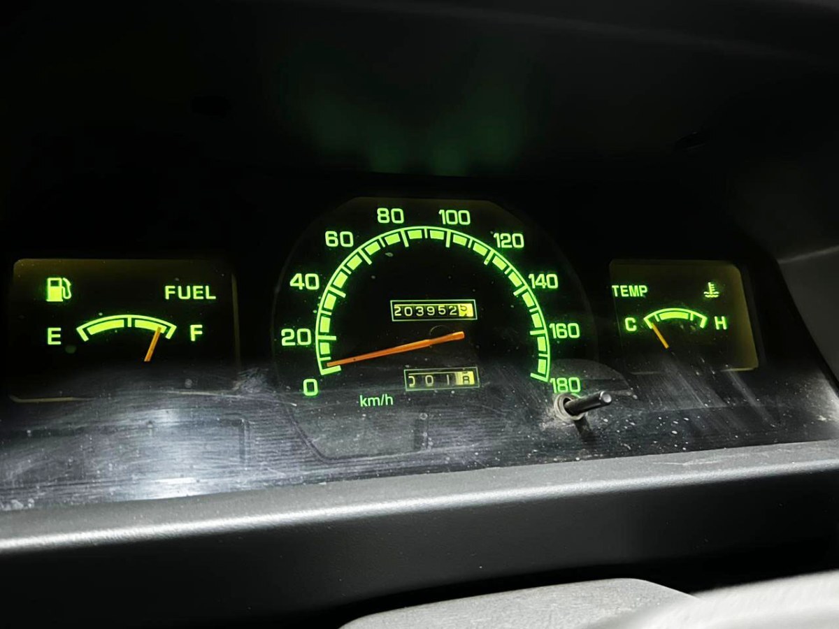 2008 Mitsubishi L300 miniatura 9