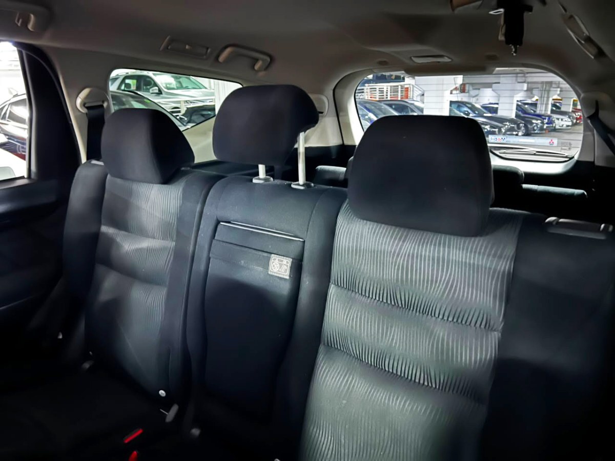 2019 Mitsubishi Montero Sport miniatura 10